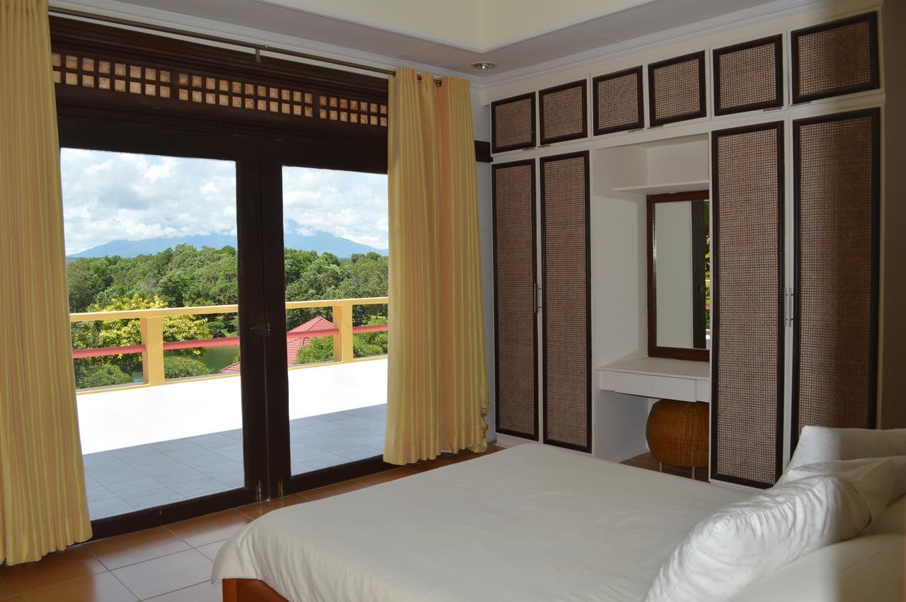 Porta Verde Resort Villas Caliraya Dolores  Экстерьер фото